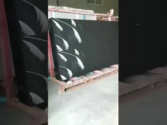 γκρι παγωμένο γυαλί